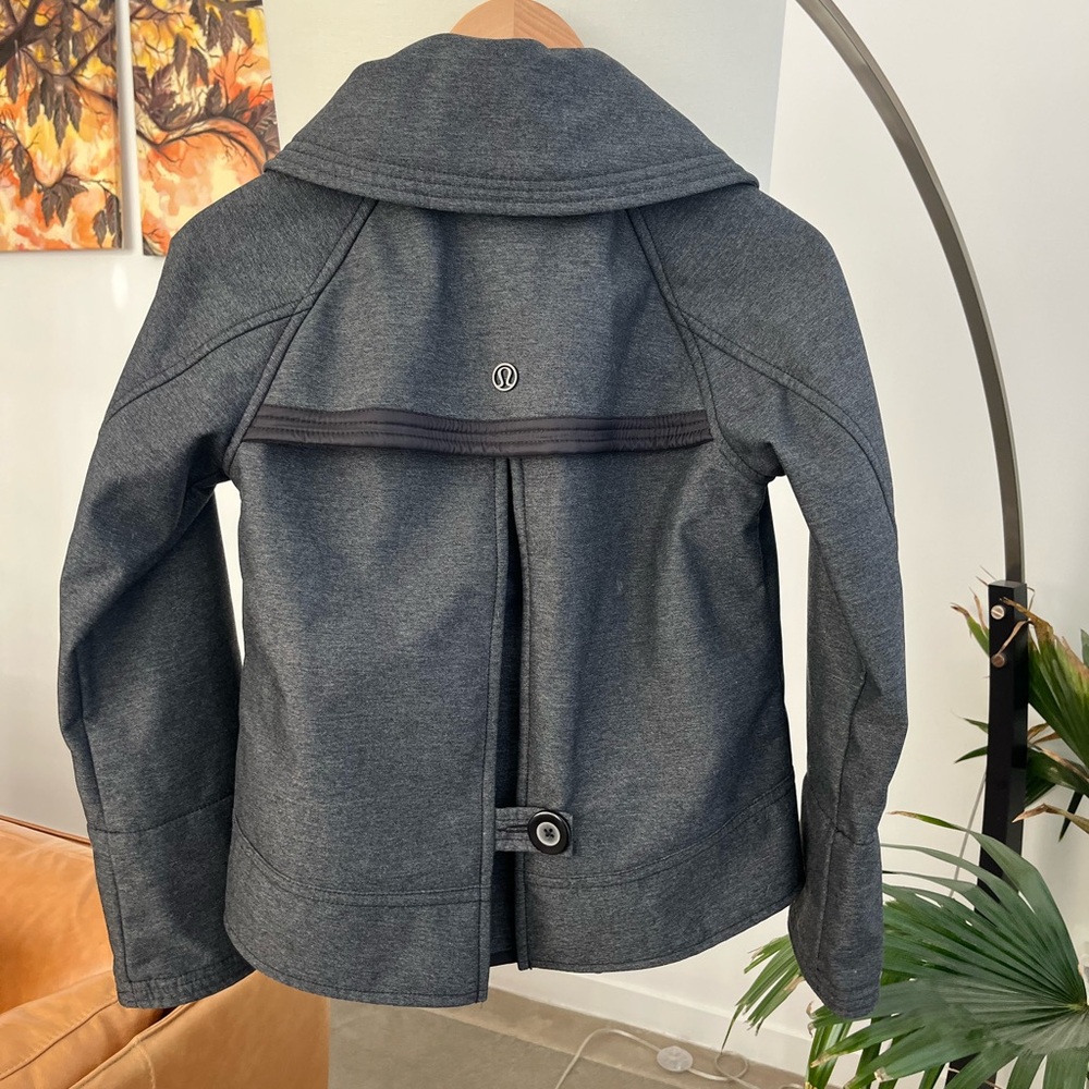 Lululemon Coco Softshell - Picture 5 of 5